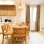 New Luxury & Cozy Apartment - 6P